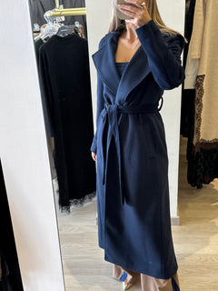 Cappotto Lungo Con Cappuccio E Cintura