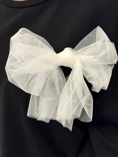 Abito con balza in tulle