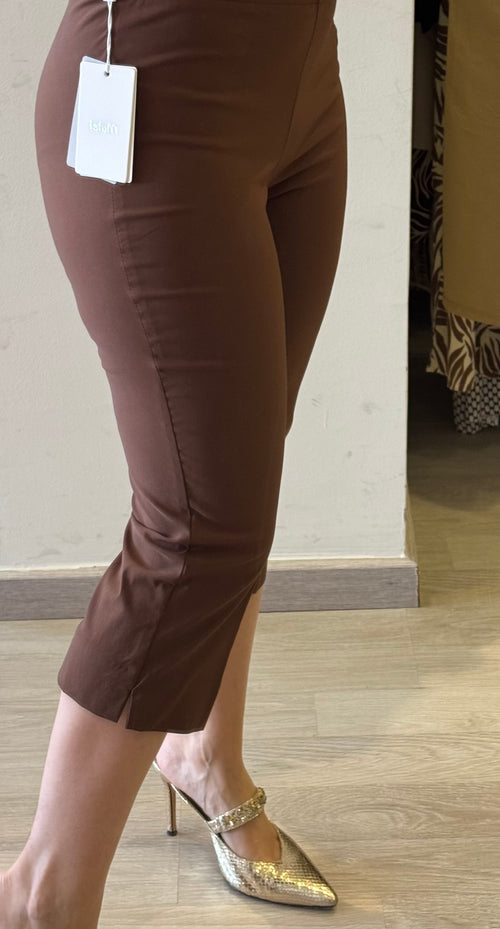 Pantalone Capri Elasticizzato E Spacchetti Sul Fondo