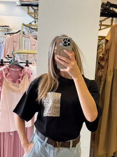 T-Shirt Con Taschino Paillettes Piatta