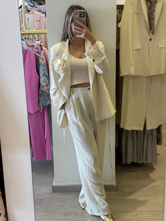 Tailleur In Viscosa Con Spilla