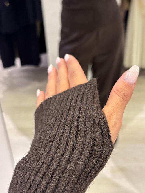 Maglia Girocollo Smanicata con Spallina più Manicotti