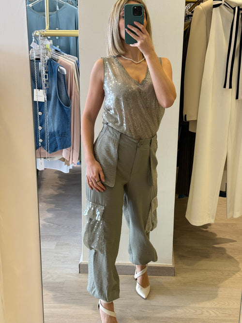 Pantalone cargo con tasche in paillettes