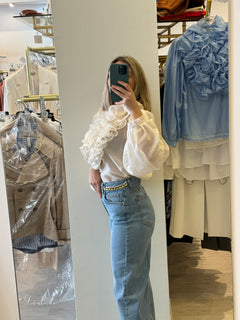 Jeans con catena a gamba dritta
