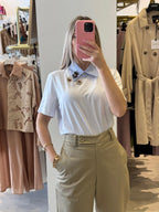 T-Shirt Colletto e Spille