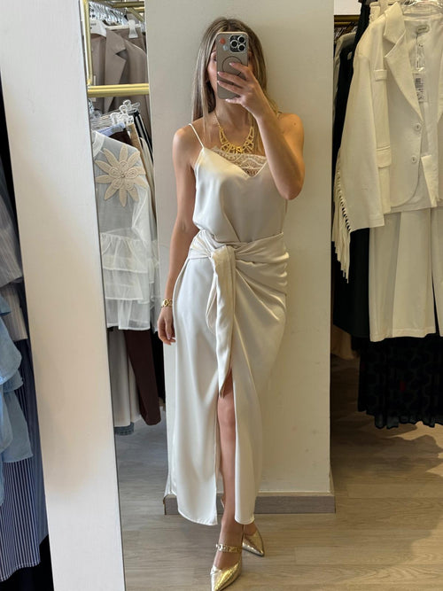 Top Saten Con Pizzo