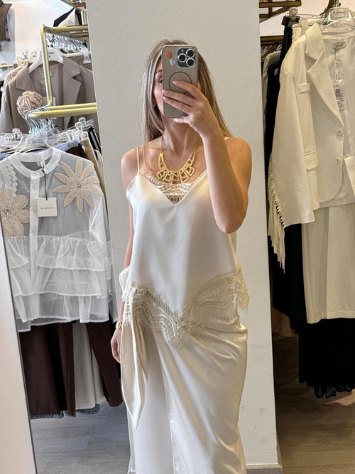 Top Saten Con Pizzo