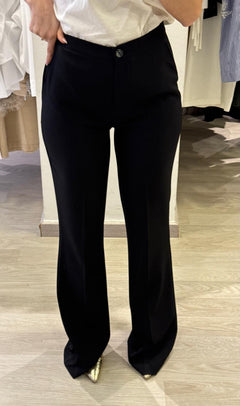 Pantalone Fit Leggermente A Zampa