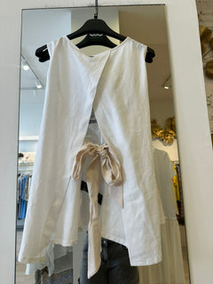 Gilet Con Spilla A Fiore