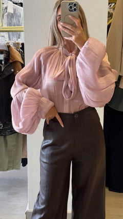 Camicia Satinata Con Fiocco Tensione In