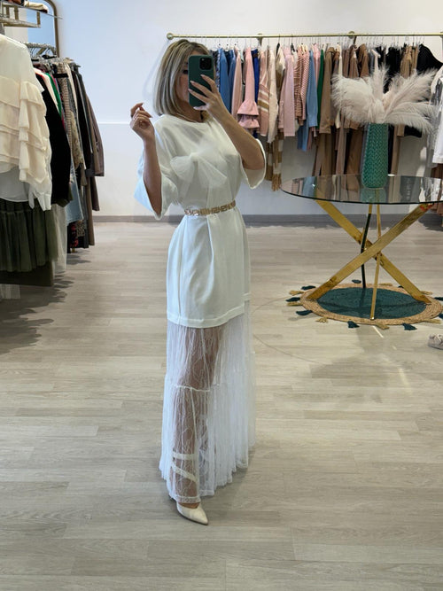 Abito con balza in tulle