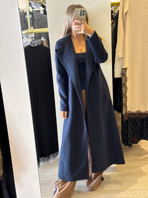Cappotto Lungo Con Cappuccio E Cintura