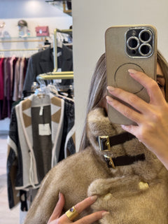 Cappa In Ecopelliccia Con Fibbie In Pelle