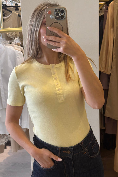 T-shirt Serafino (Colori All’interno)