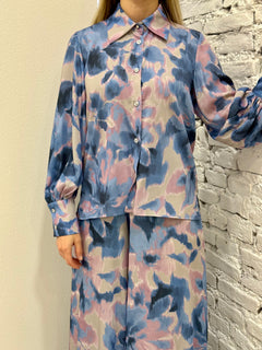 Camicia astratta