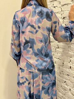 Camicia astratta