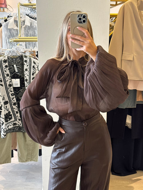 Camicia Satinata Con Fiocco Tensione In