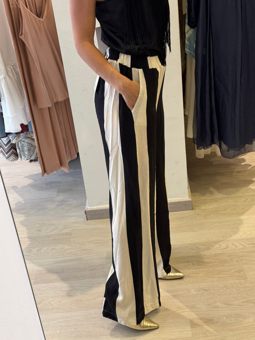Pantalone Dritto Con Pareo in Vita e Frange