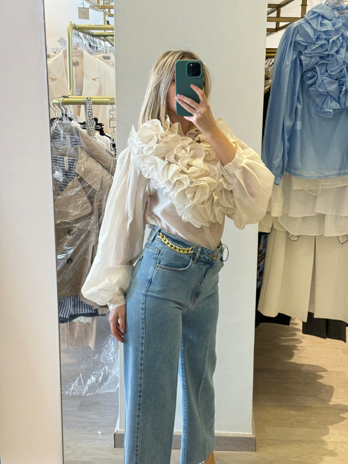 Jeans con catena a gamba dritta