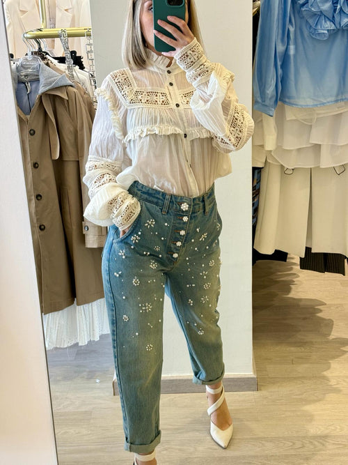 Jeans con pietre e perline