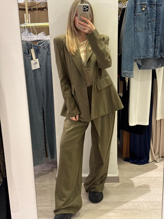 Giacca aperta dietro