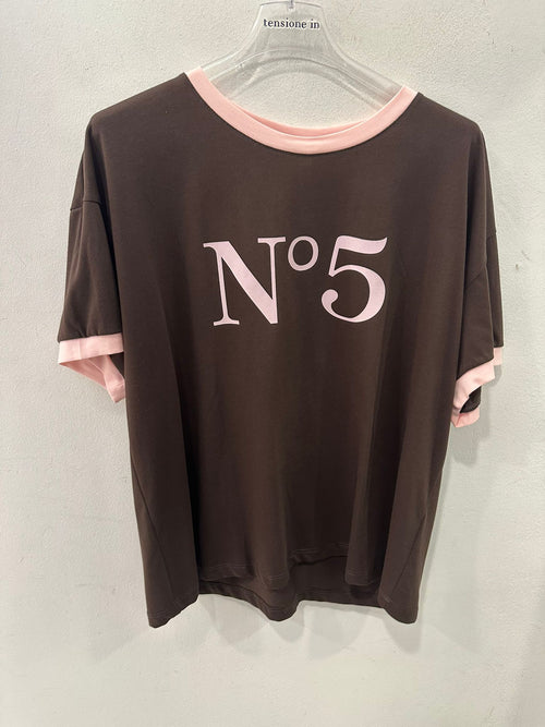 T-shirt "N5" A Contrasto TENSIONE IN