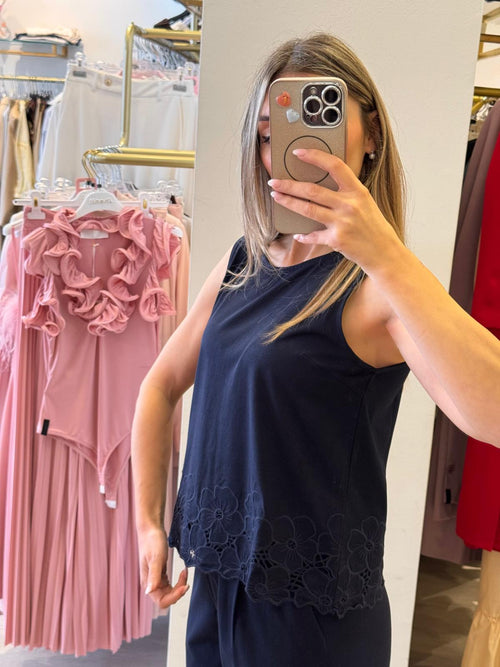 Top In Filo Di Scozia Con Macrame