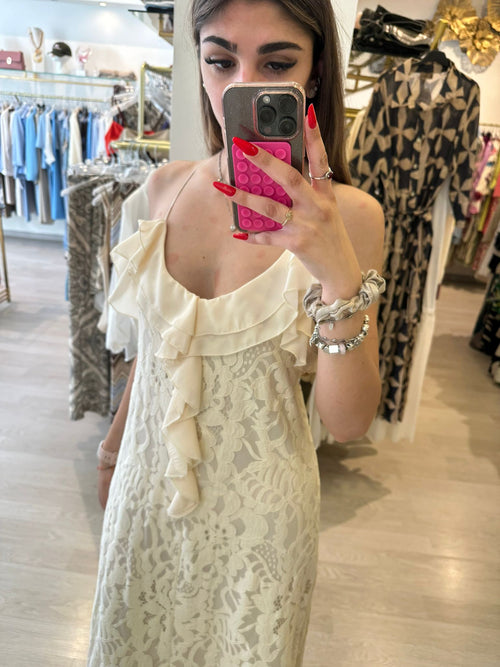 Abito In Pizzo E Rouches