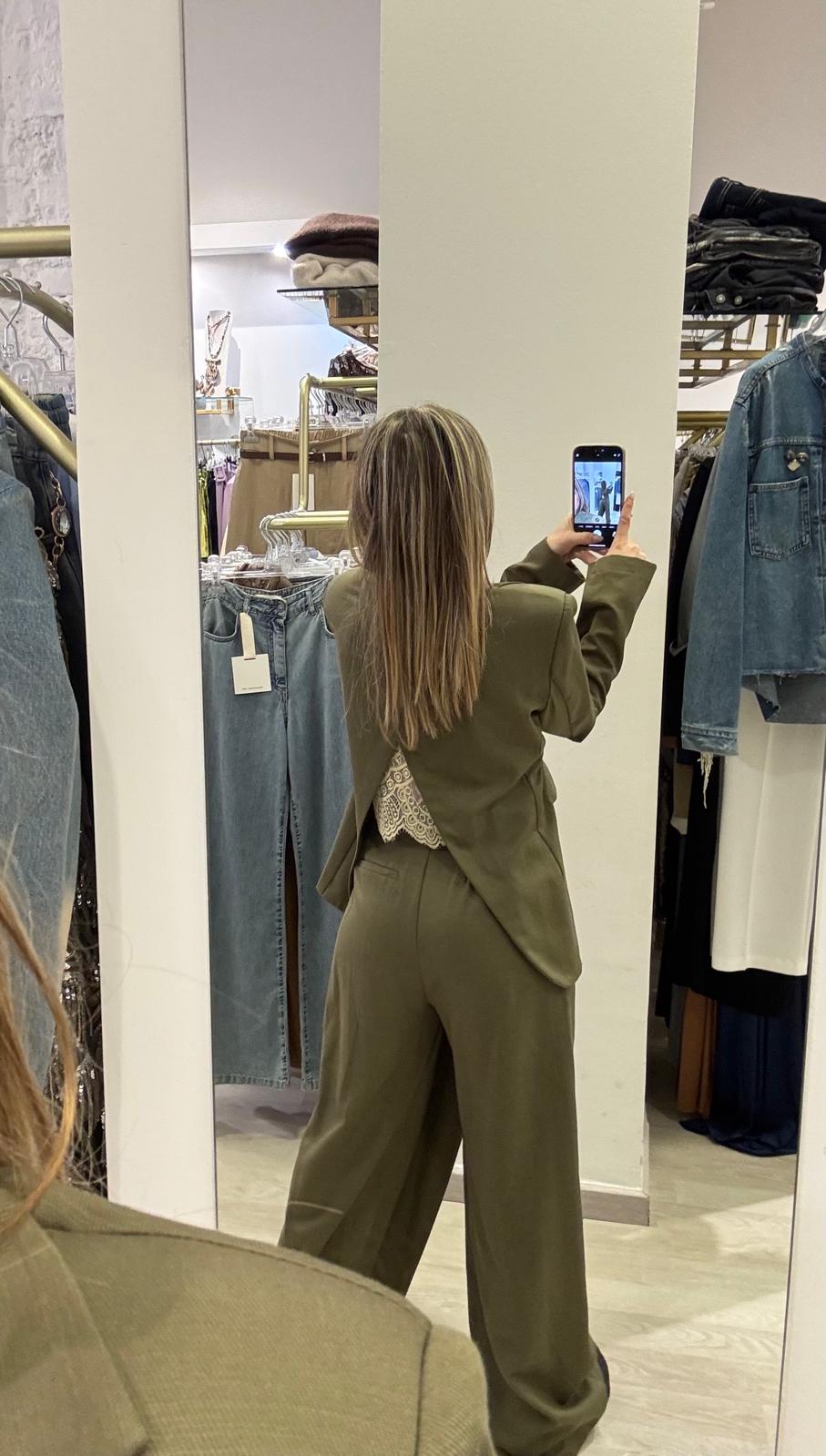 Giacca aperta dietro