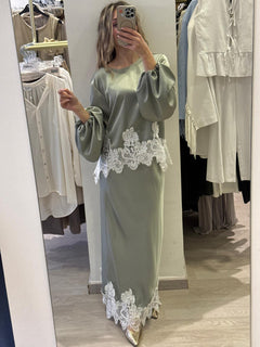 Gonna In Saten Con Pizzo Tensione In