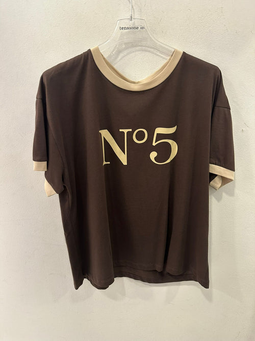 T-shirt "N5" A Contrasto TENSIONE IN