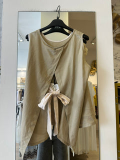 Gilet Con Spilla A Fiore
