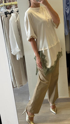 T-Shirt Con Banda Saten in Raso e Pizzo Asimmetrico